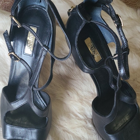 Black strappy heeled sandal - Picture 2 of 2